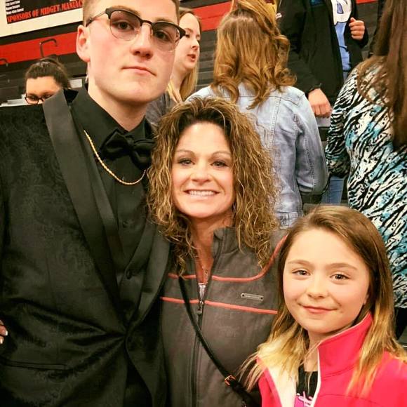 Profile Picture of Connor Strenge (@cstrenge2400) on Poshmark