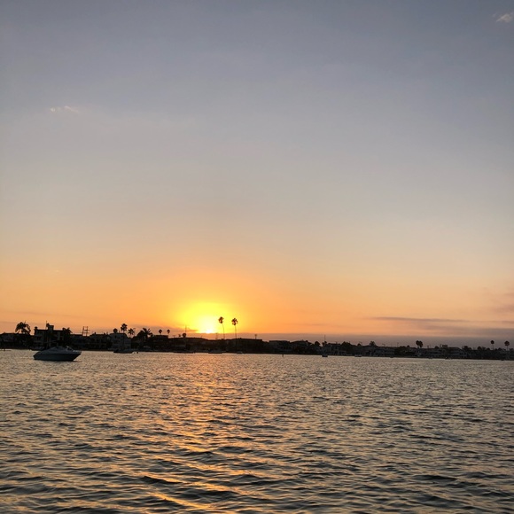 Profile Picture of Dean Lipkovicius (@deanlip) on Poshmark