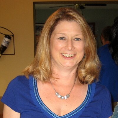 Profile Picture of Lisa Krueger (@LisaRobinK24) on Twitter