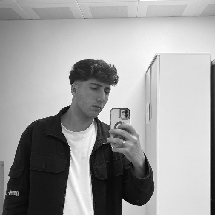 Profile Picture of Benjamins (@benjamins21) on Tiktok