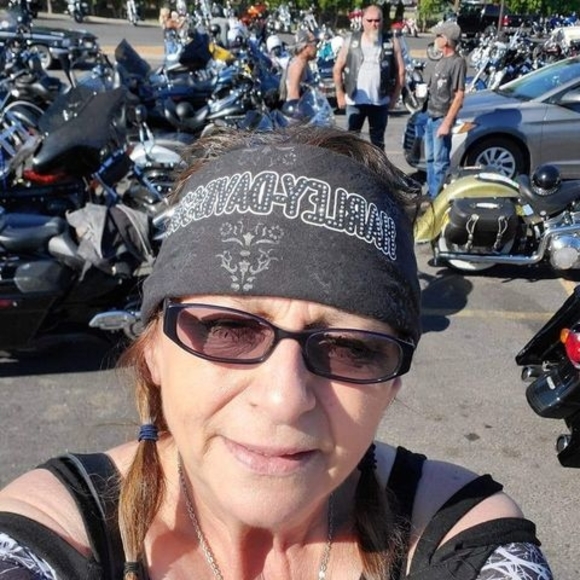 Profile Picture of Shelly Hargous (@fruitbat132) on Poshmark