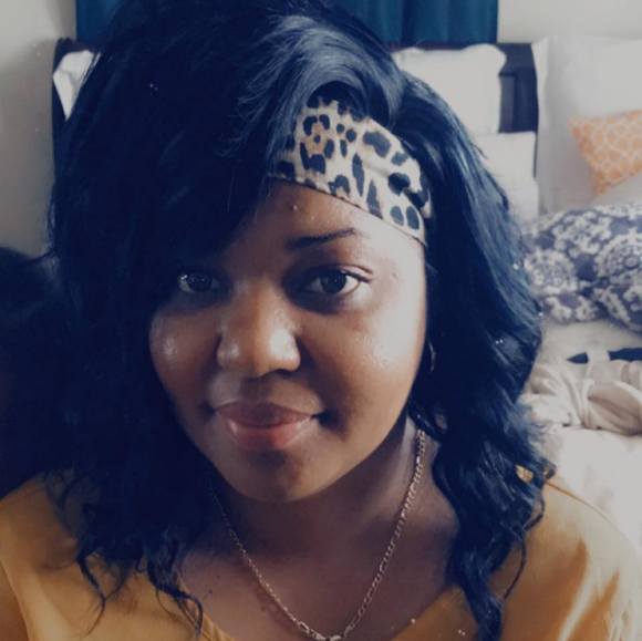 Profile Picture of Loraine Larmond bird (@lorainelarmond) on Poshmark