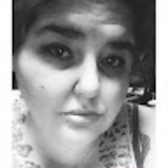 Profile Picture of Jeanette Solt (@jlhope1983) on Poshmark