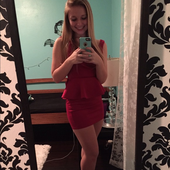 Profile Picture of Gabby Ducret (@gabbyducret) on Poshmark