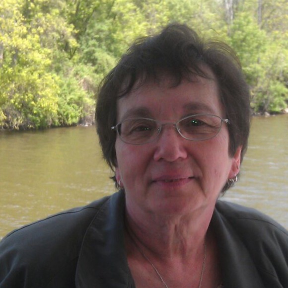 Profile Picture of Mary Gilbert-lemieszek (@mplemieszek) on Poshmark