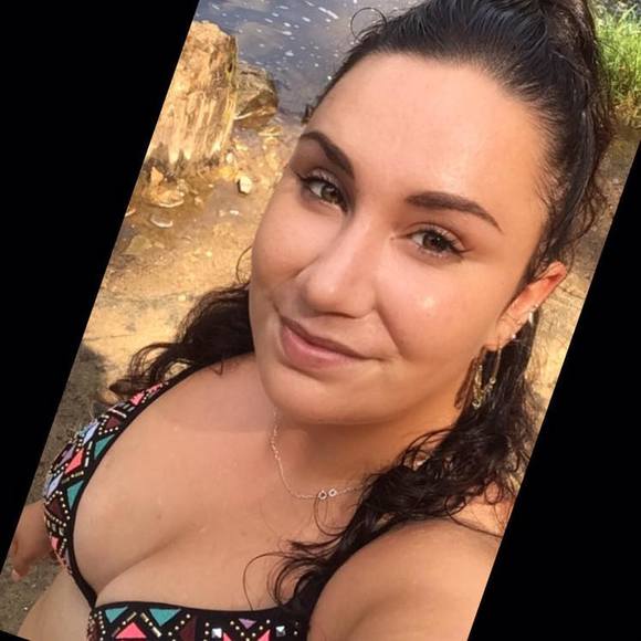 Profile Picture of Hannah Goldstein (@hannah52293) on Poshmark
