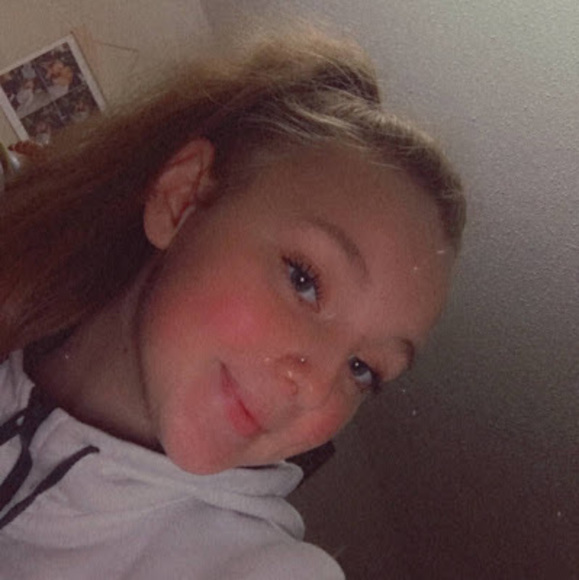 Profile Picture of Regan Moore (@mooreregan88) on Poshmark