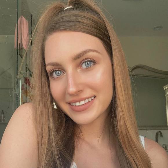 Profile Picture of Alyssa Insalaco (@insalacoxo) on Poshmark