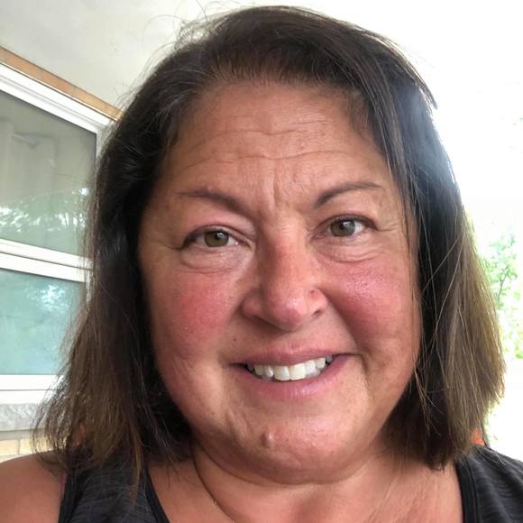 Profile Picture of Sharon Morrison (@csjamorrison) on Poshmark