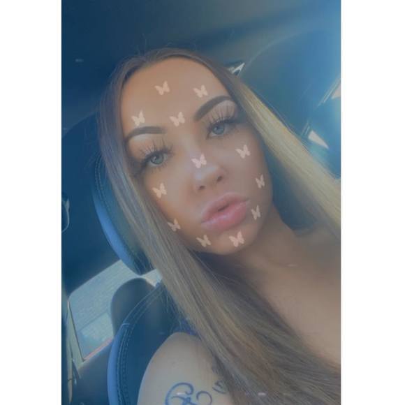 Profile Picture of Lexi Kriska (@lexiboo96) on Poshmark