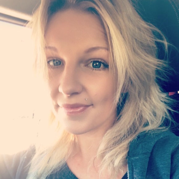 Profile Picture of Skye Kirby (@skyekirby2) on Poshmark