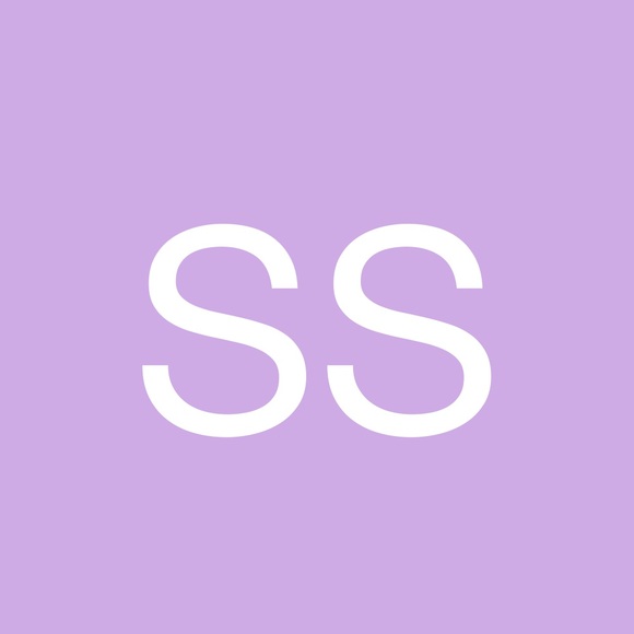 Profile Picture of Stephanie Spoolstra (@sspoolstra) on Poshmark