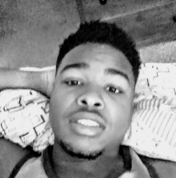 Profile Picture of Robert Skinner (@robertskinner) on Poshmark