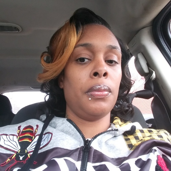 Profile Picture of Rose Harper (@geormonie14) on Poshmark