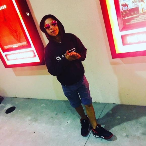 Profile Picture of Mikey Gillis (@mikey933) on Poshmark