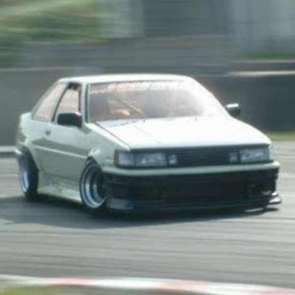 Profile Picture of Ian Mcleod (@ian10mr2) on Poshmark