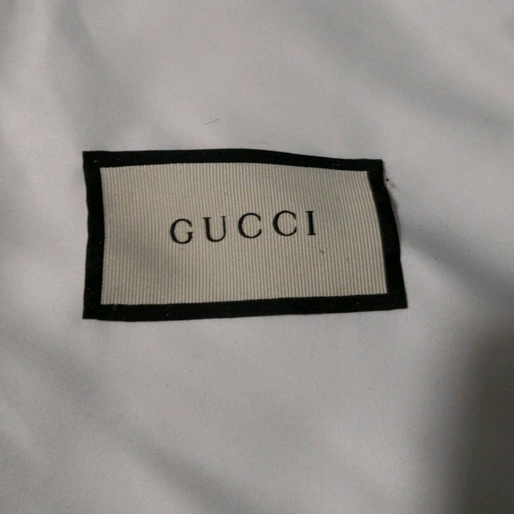 Profile Picture of Sarah Schoffstall (@vschoffstall) on Poshmark