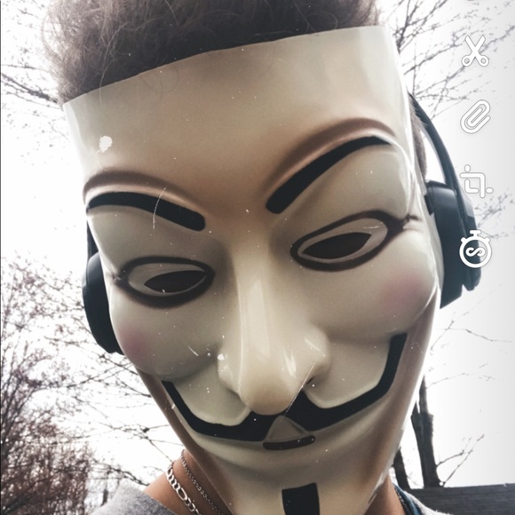 Profile Picture of Braden Streightiff (@bradensavage28) on Poshmark