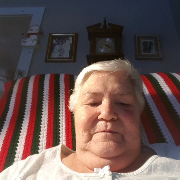 Margaret Hawksworth - Poshmark Profile Picture of Margaret Hawksworth (@maggieh24) on Poshmark