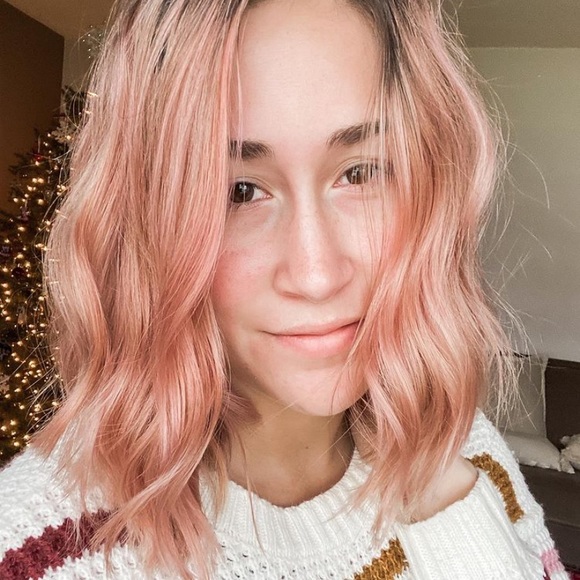 Profile Picture of Maureen Boorum (@mged27) on Poshmark