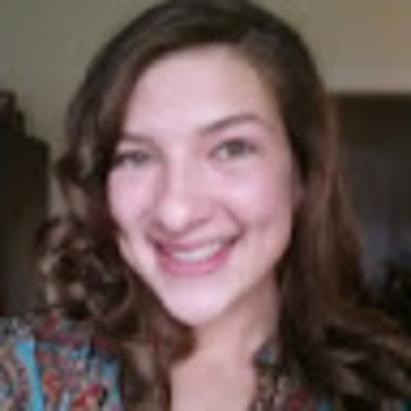 Profile Picture of Lisa Pallock (@lovekind19) on Poshmark