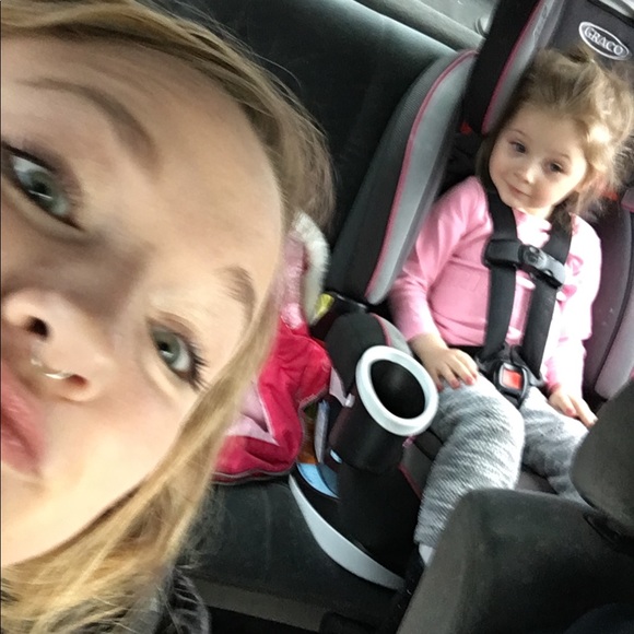 Profile Picture of Nicole Lamken (@nikkilamken) on Poshmark