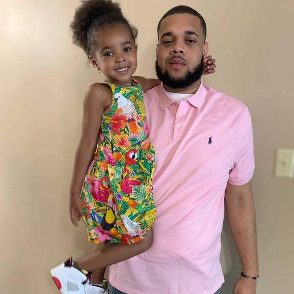 Profile Picture of Chaz Collins (@macbigcheese) on Poshmark