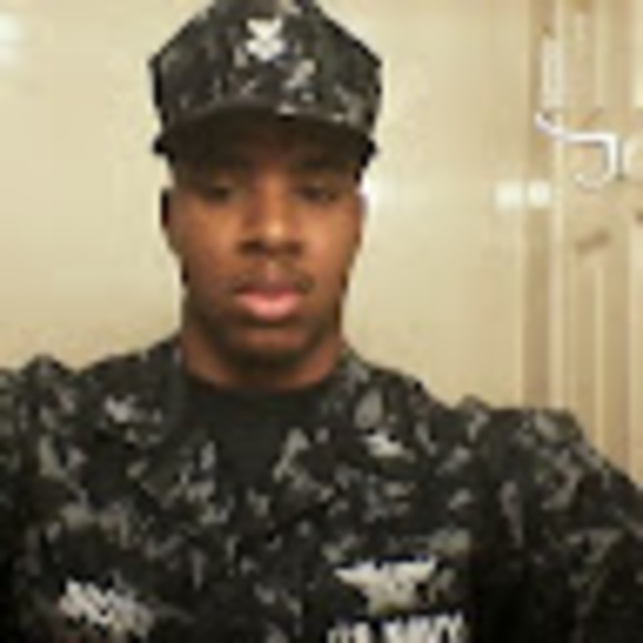 Profile Picture of Mikal Brown (@mikal_brown) on Poshmark