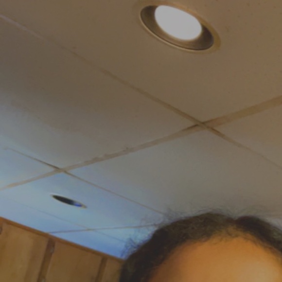 Profile Picture of Rogelio Damian cipriano (@rogecipriano13) on Poshmark