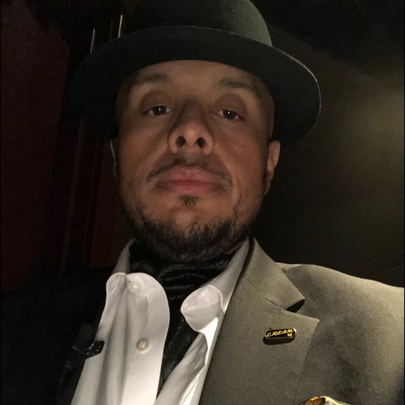 Profile Picture of Danny Cardona (@dannycardona11) on Poshmark