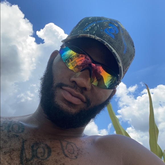 Profile Picture of Charles Thomas (@moyamensing) on Poshmark