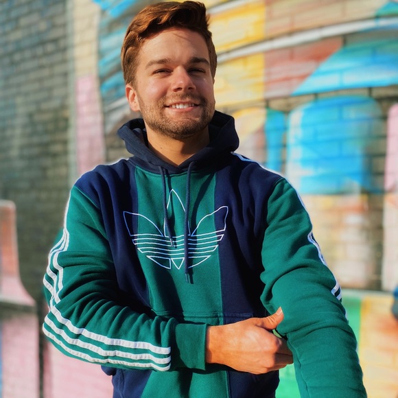 Profile Picture of Devin Starr (@devstarr) on Poshmark