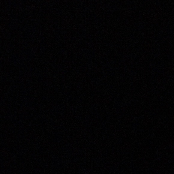 Profile Picture of April Thompson (@aprilthompso925) on Poshmark