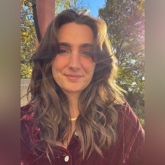 Profile Picture of Lauren Norquist (@lnorquist) on Poshmark