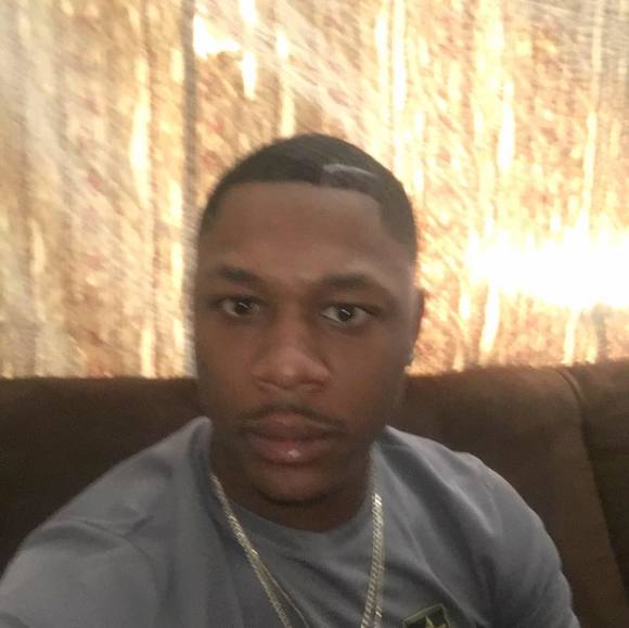 Profile Picture of Lorenzo Grant (@polezo7414) on Poshmark