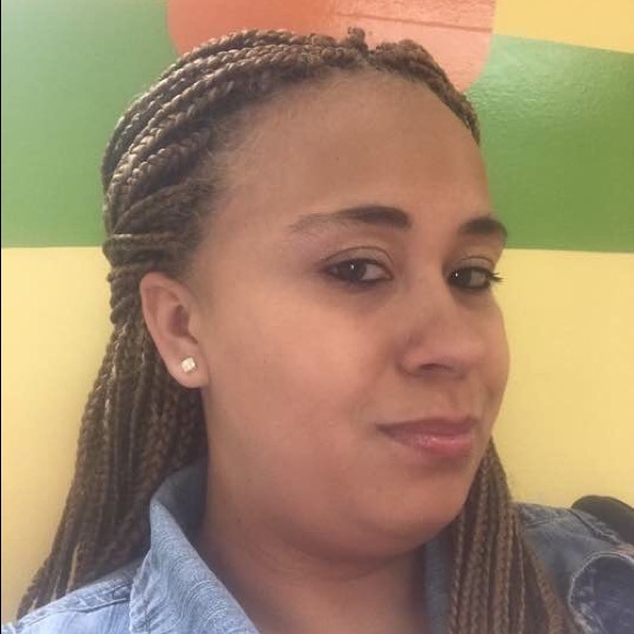 Profile Picture of Felicia Malinky (@feliciamalinky) on Poshmark
