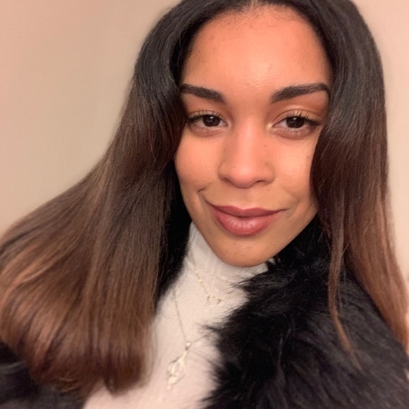 Profile Picture of Lissette Cornick (@liscornick715) on Poshmark
