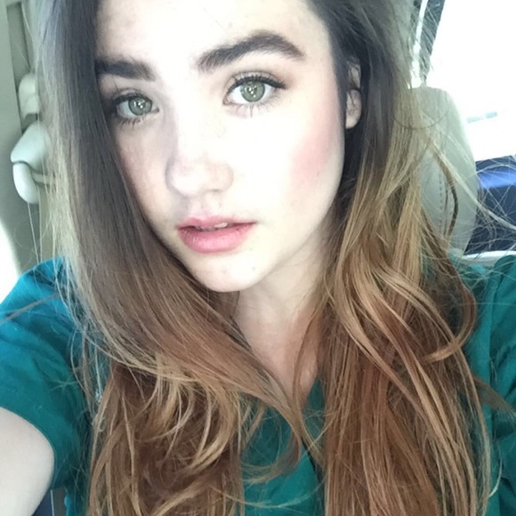 Courtney Siegfried - Poshmark Profile Picture of Courtney Siegfried (@bbydolllove) on Poshmark