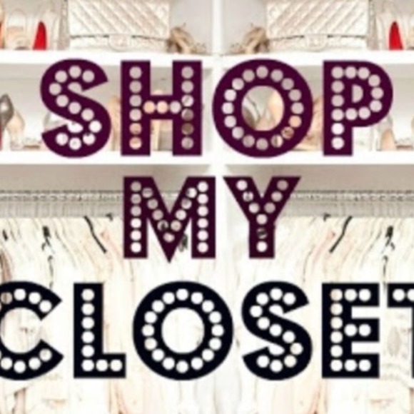 Profile Picture of Caitlin Dartez (@caitlindartez) on Poshmark