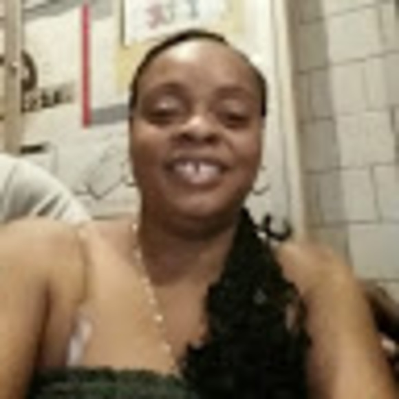 Profile Picture of Crystal Duckett (@lovely200211) on Poshmark