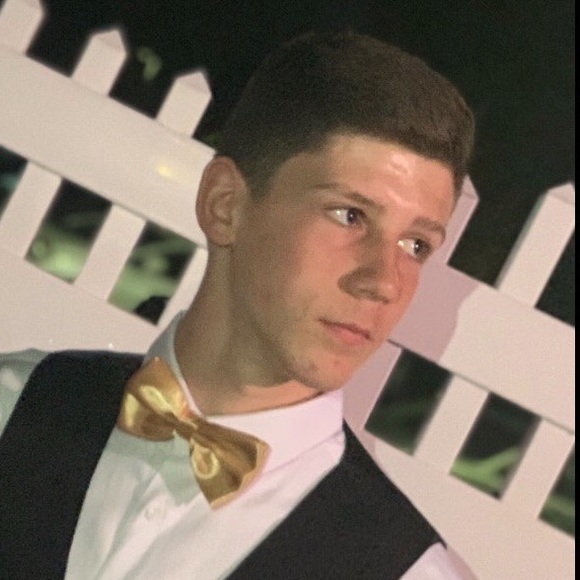 Profile Picture of Conor Hennessy (@conorhennessy15) on Poshmark