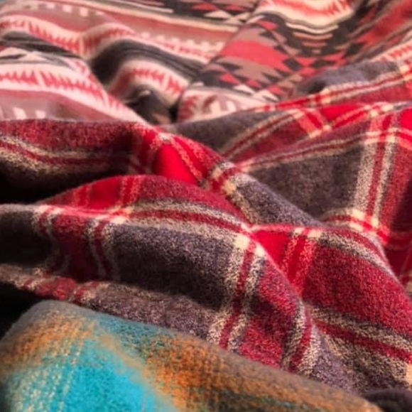 Profile Picture of P Ward (@pjammies27) on Poshmark