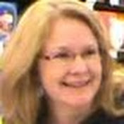 Profile Picture of Julia Nicholas (@juliahnicholas) on Youtube