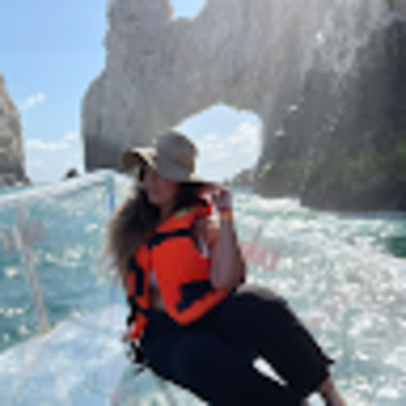 Profile Picture of Larisa Smith (@luvrisita) on Poshmark