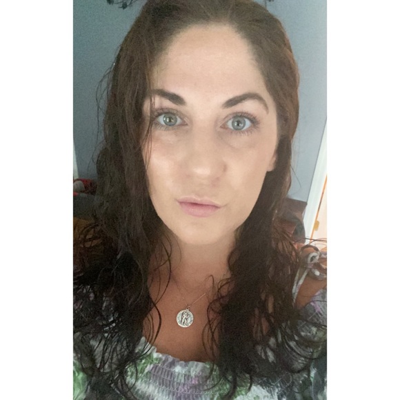 Profile Picture of Monica Schneider (@mls080290) on Poshmark