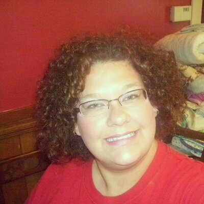 Profile Picture of Jeanie Martin (@jeaniepoo72) on Twitter