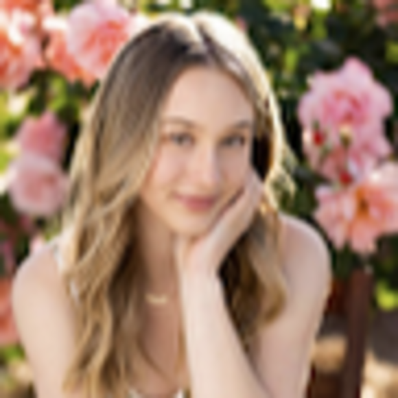 Profile Picture of Addison Cummings (@ac2050) on Poshmark