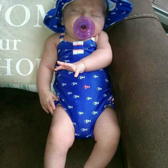 Profile Picture of Kimberly Kuhlman (@levisocks) on Poshmark