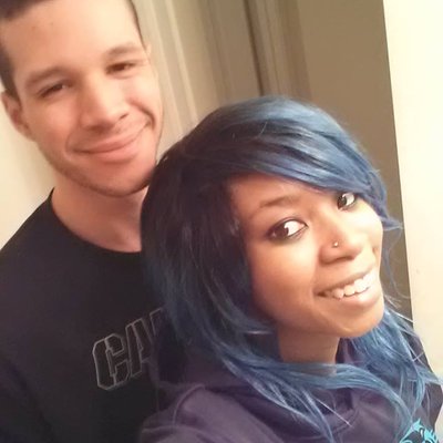 Profile Picture of Candi Morris (@ewriterforhire) on Twitter