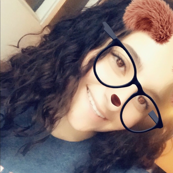 Profile Picture of Keleigh Hafner (@kels__h) on Poshmark